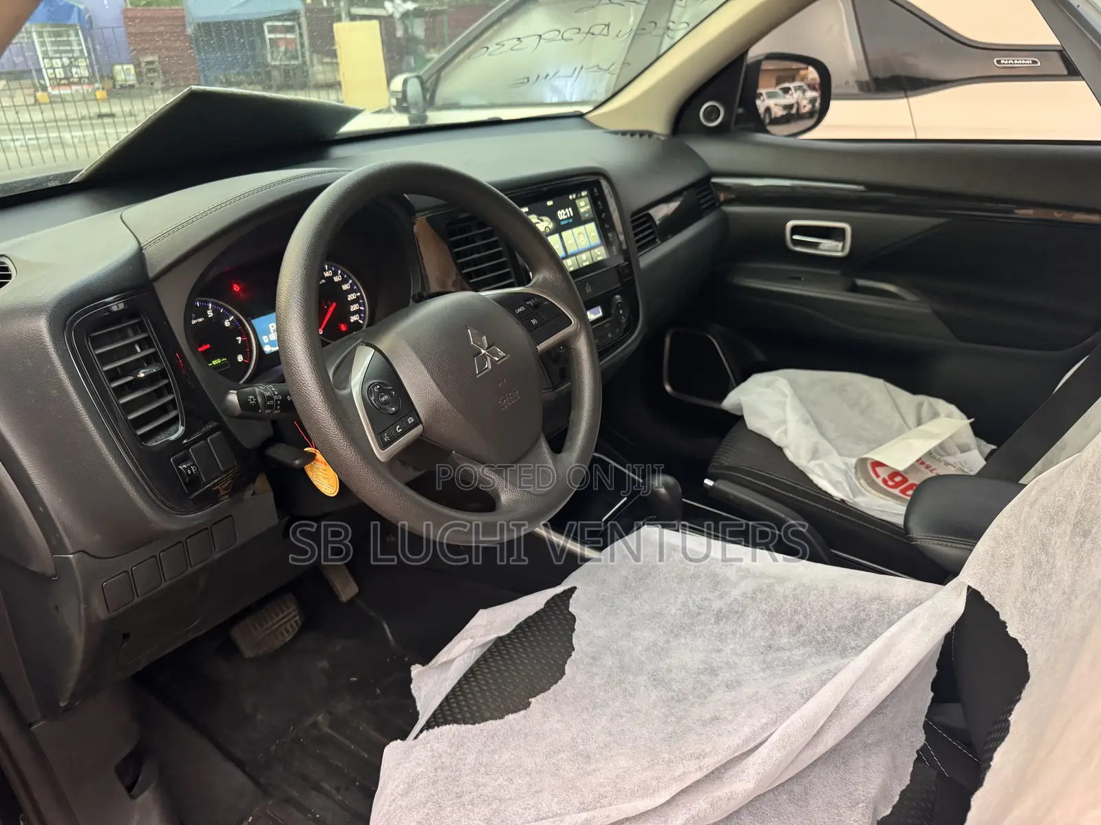 Mitsubishi Outlander 2022 Black