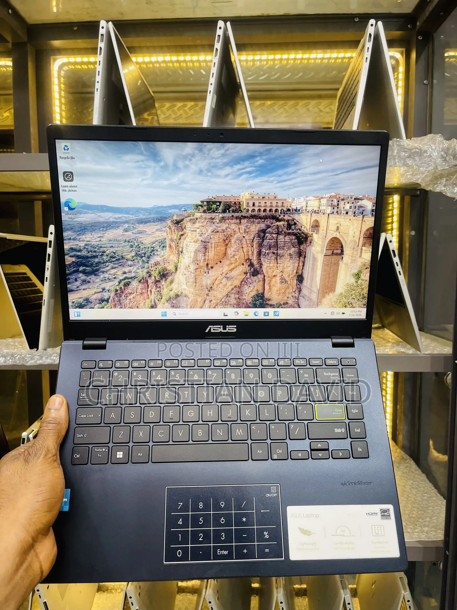 Laptop Asus Vivobook E410M 4GB Intel SSD 60GB