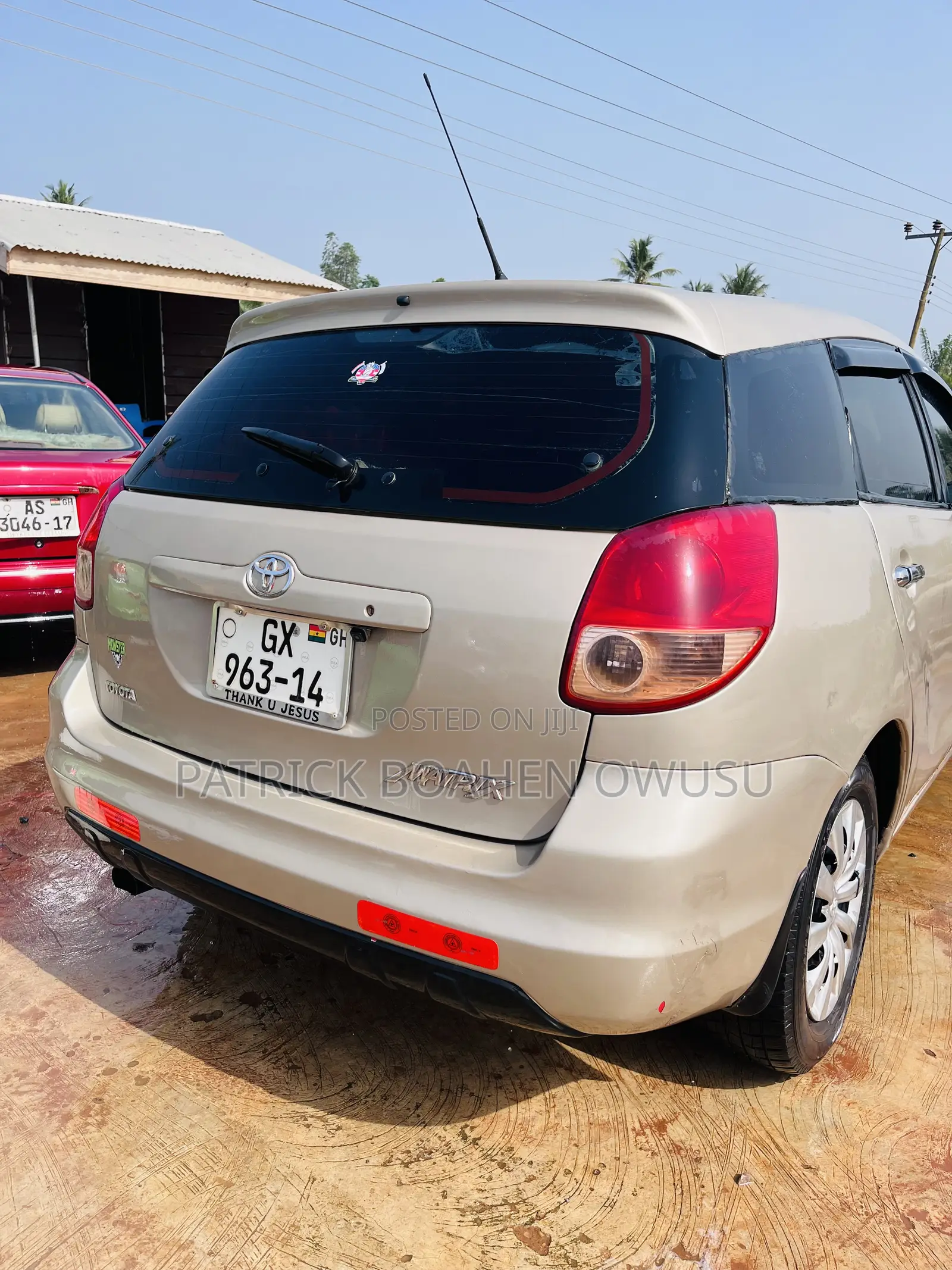 Toyota Matrix XR Hatchback FWD (1.8L 4cyl 4A) 2007 Gold