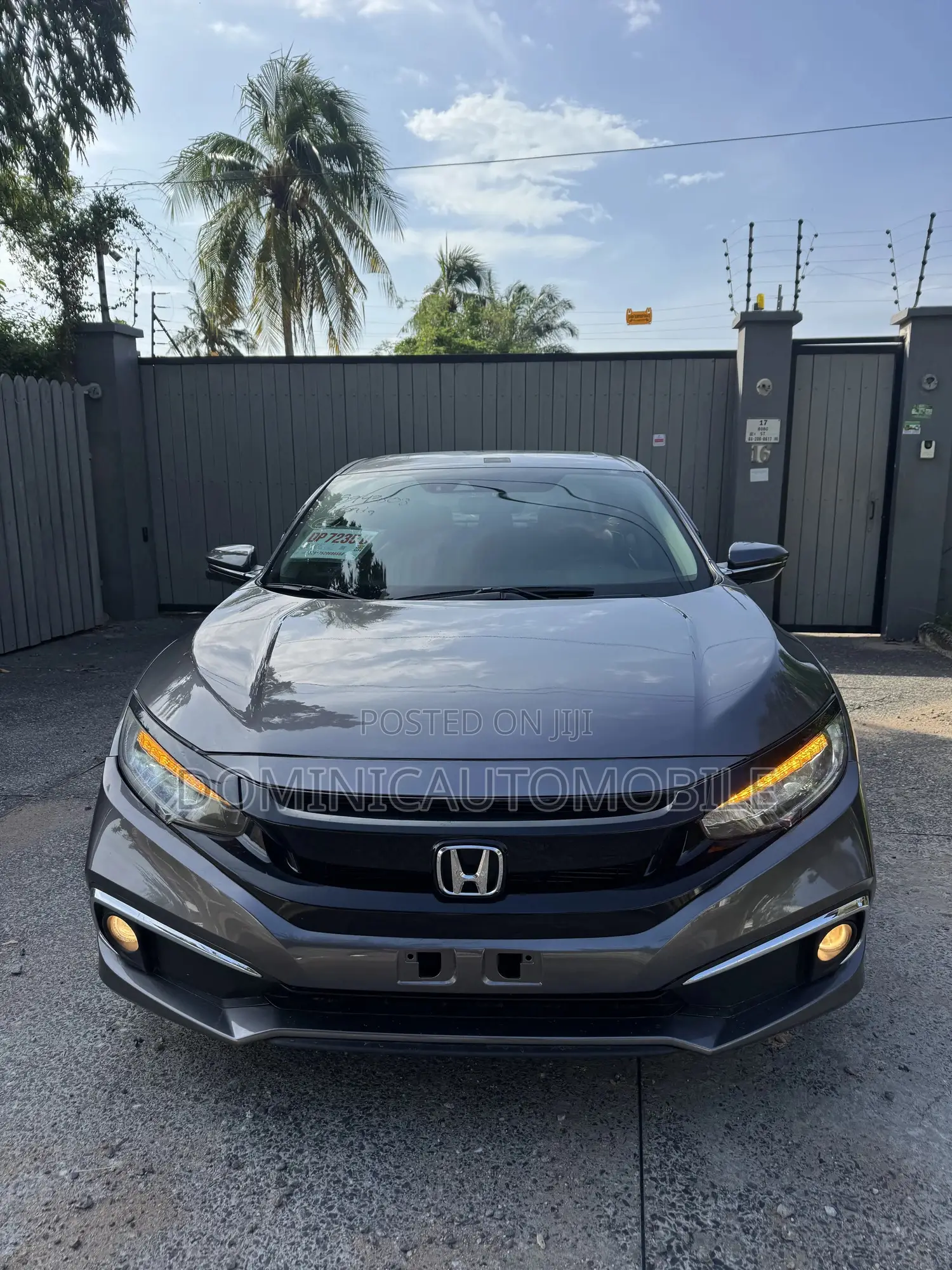 Honda Civic Touring Sedan 2019 Gray