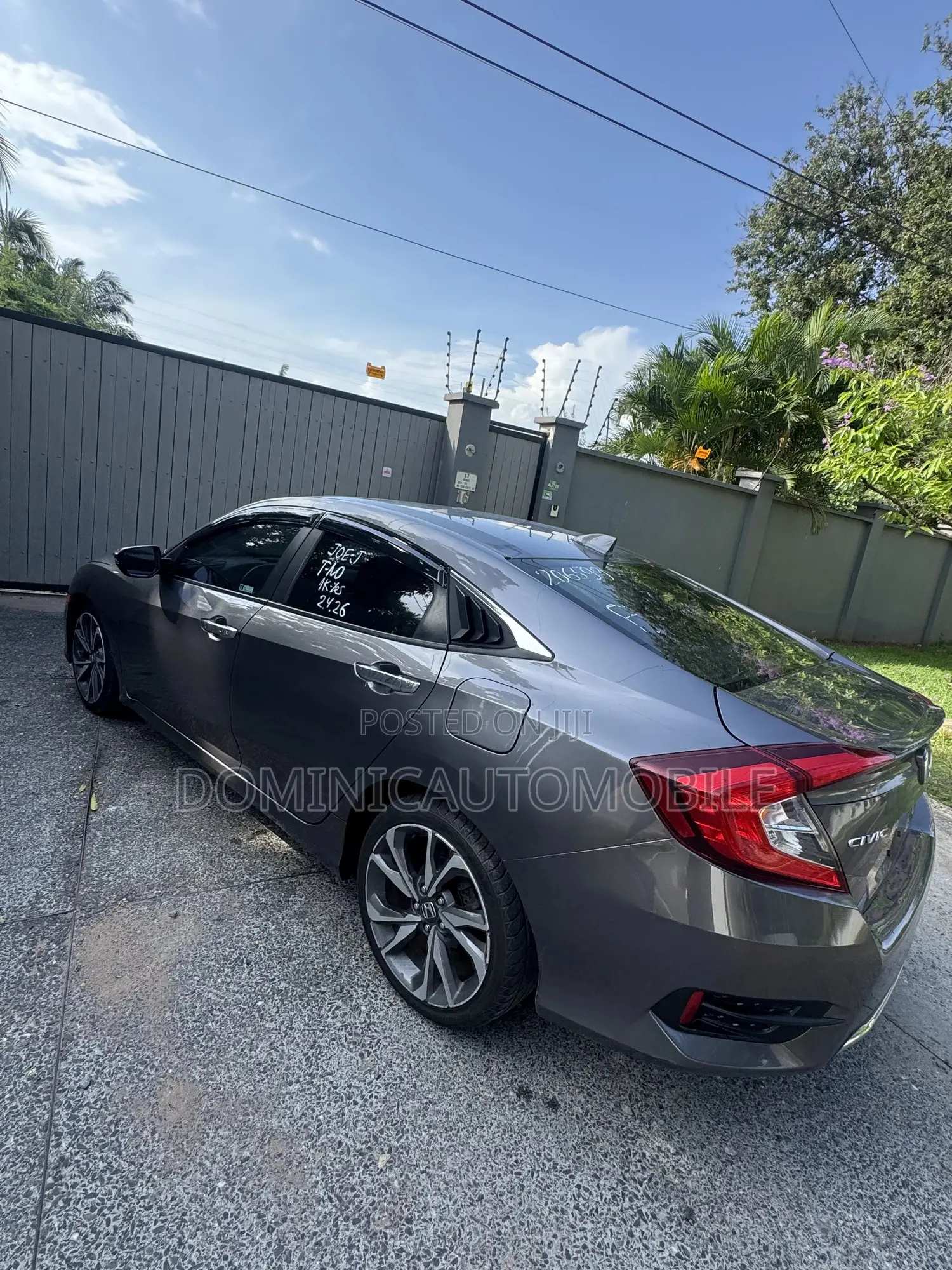 Honda Civic Touring Sedan 2019 Gray