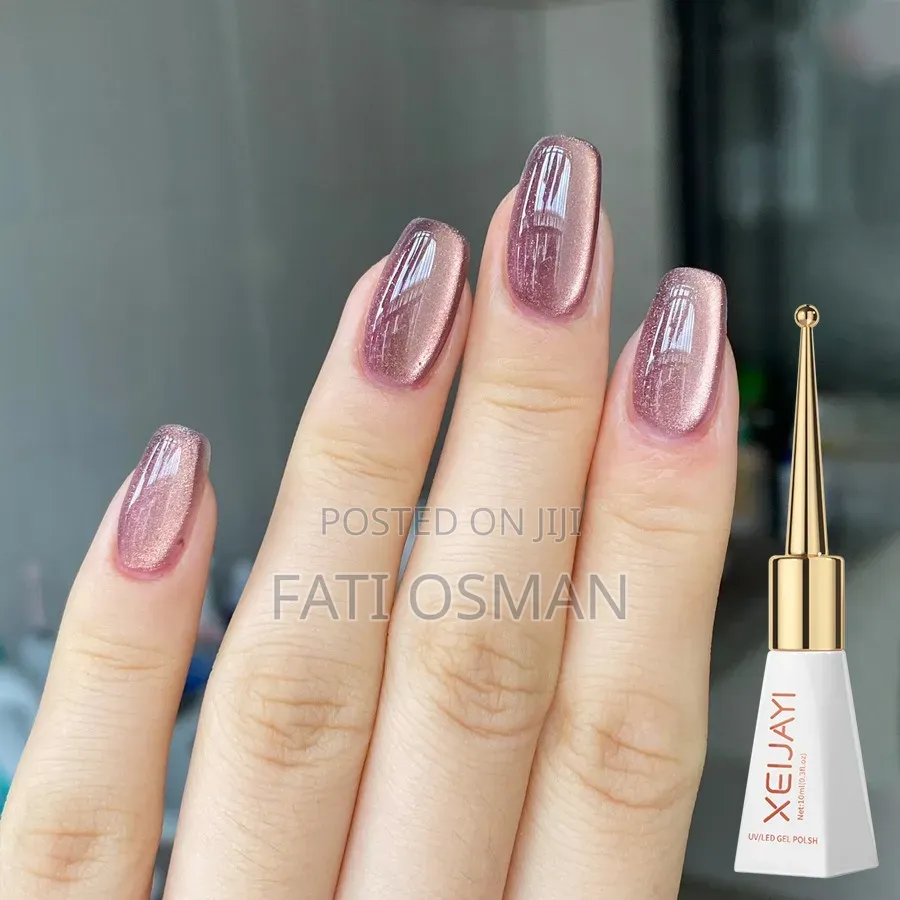 Cat-Eye Gel Polish