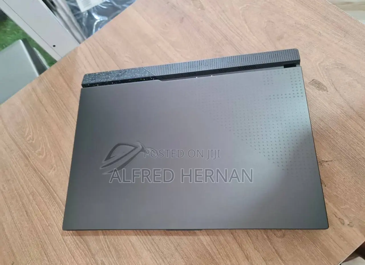 Laptop Asus ROG Strix G15 16GB AMD Ryzen 7 SSD 1T
