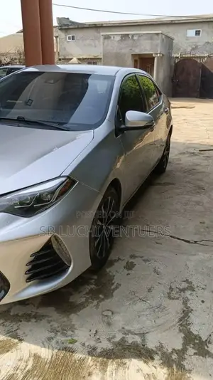 Toyota Corolla 2018 Silver