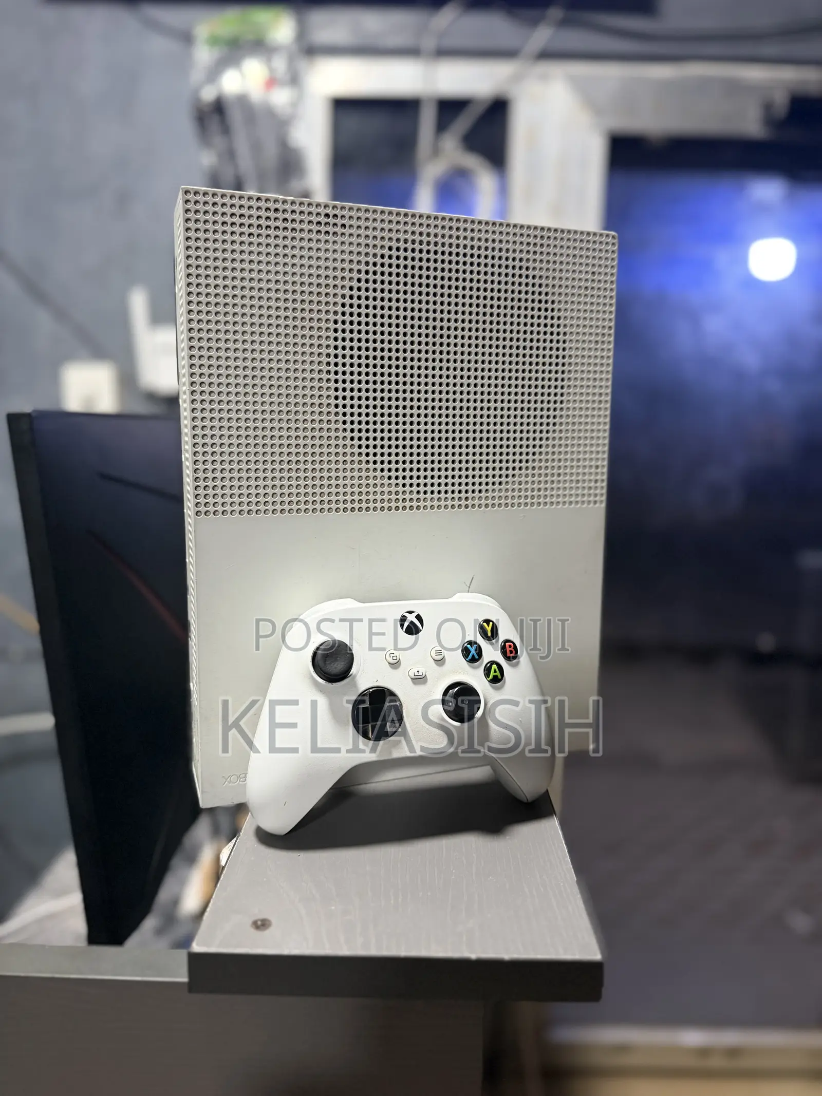 Xbox One S