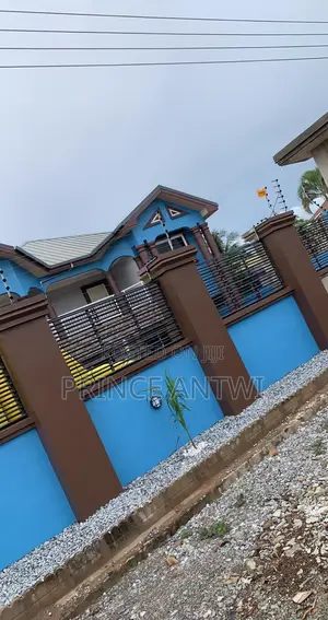 6bdrm House in Haatso for sale