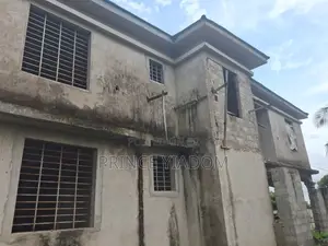 5bdrm House in Prampram for sale