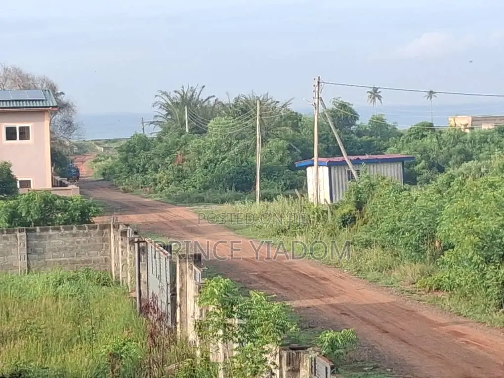5bdrm House in Prampram for sale