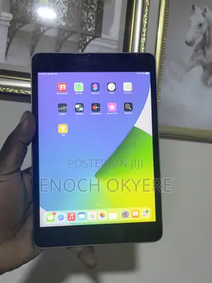 Apple iPad mini 4 32 GB Gray