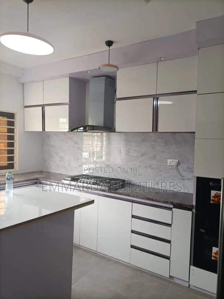 Fitted Kitchen