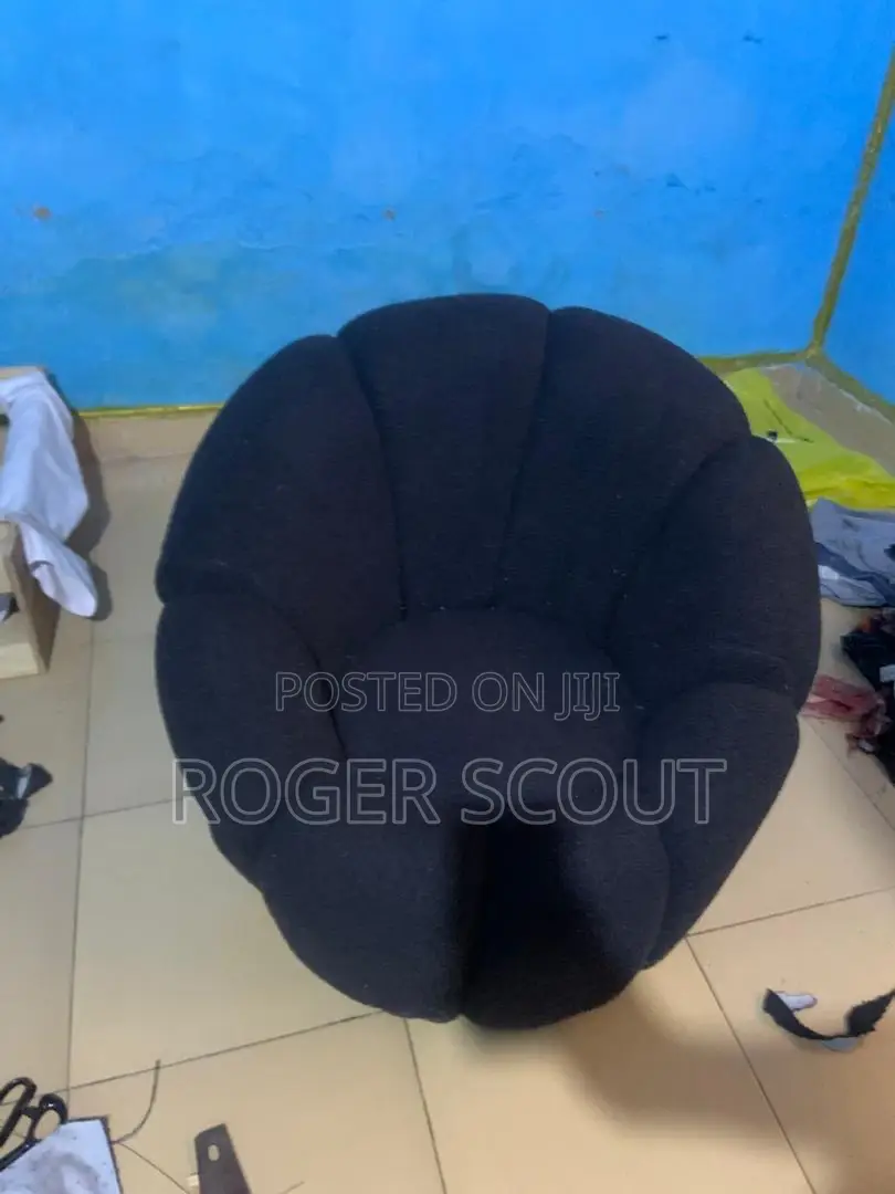 Oval/Round Sofa