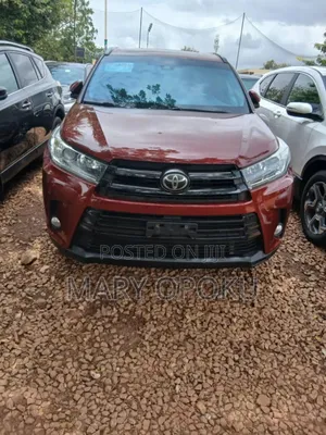 Toyota Highlander SE 4x4 V6 (3.5L 6cyl 8A) 2018 Red