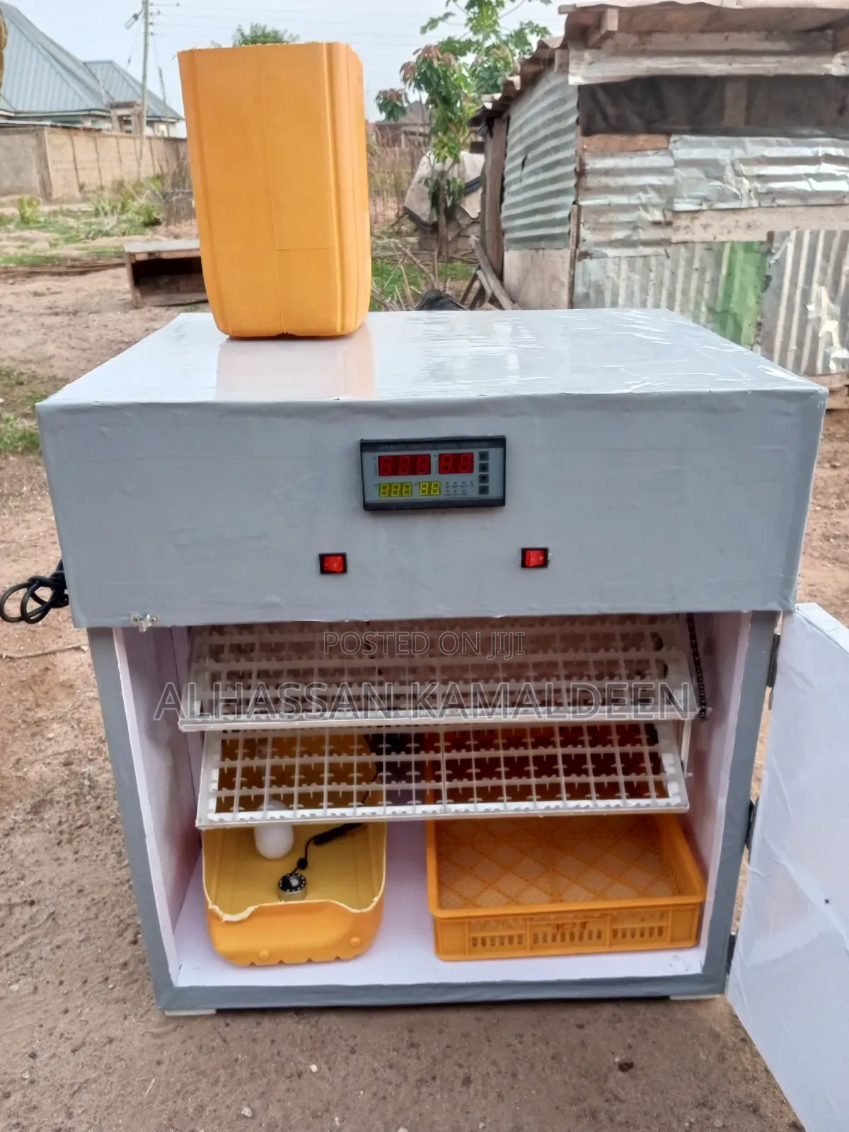 Eggs Incubators
