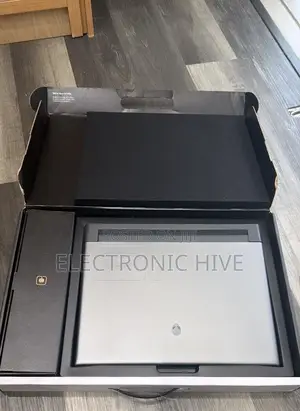 New Laptop Alienware M18 R2 16GB Intel Core i7 SSD 1T