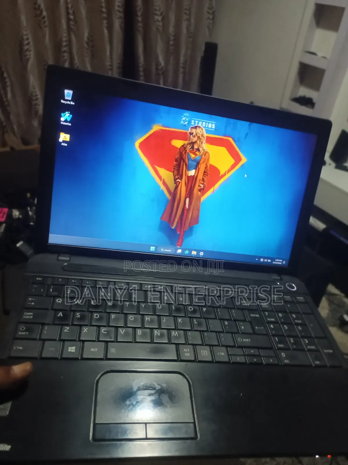 Laptop Toshiba Satellite C55 4GB Intel Celeron HDD+SSD 500GB