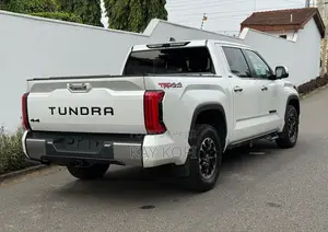 Toyota Tundra Limited CrewMax 6.5' Bed 2024 White