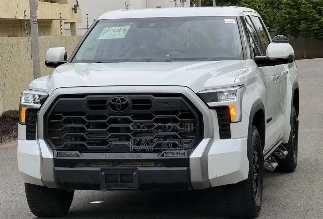 Toyota Tundra Limited CrewMax 6.5' Bed 2024 White