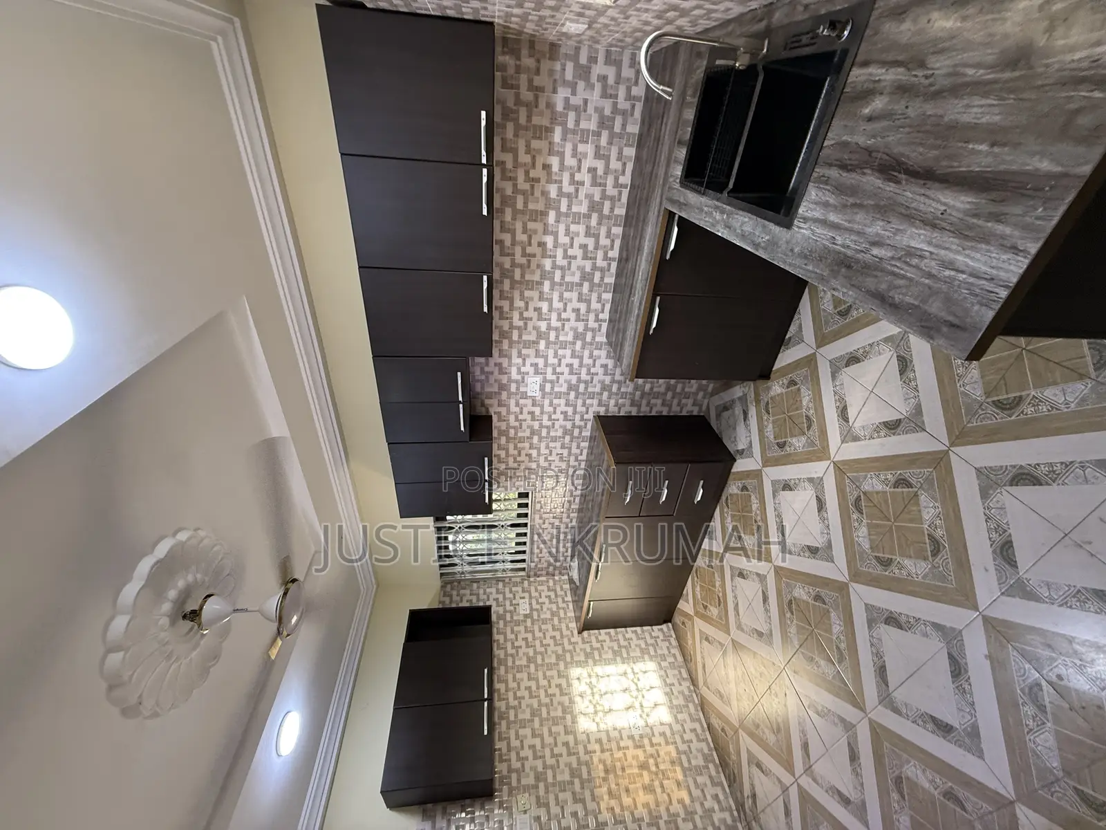 2bdrm Apartment in Mr Justice Estate, Bortiano for rent