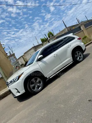 Toyota Highlander XLE 2019 White