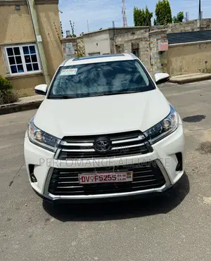 Toyota Highlander XLE 2019 White