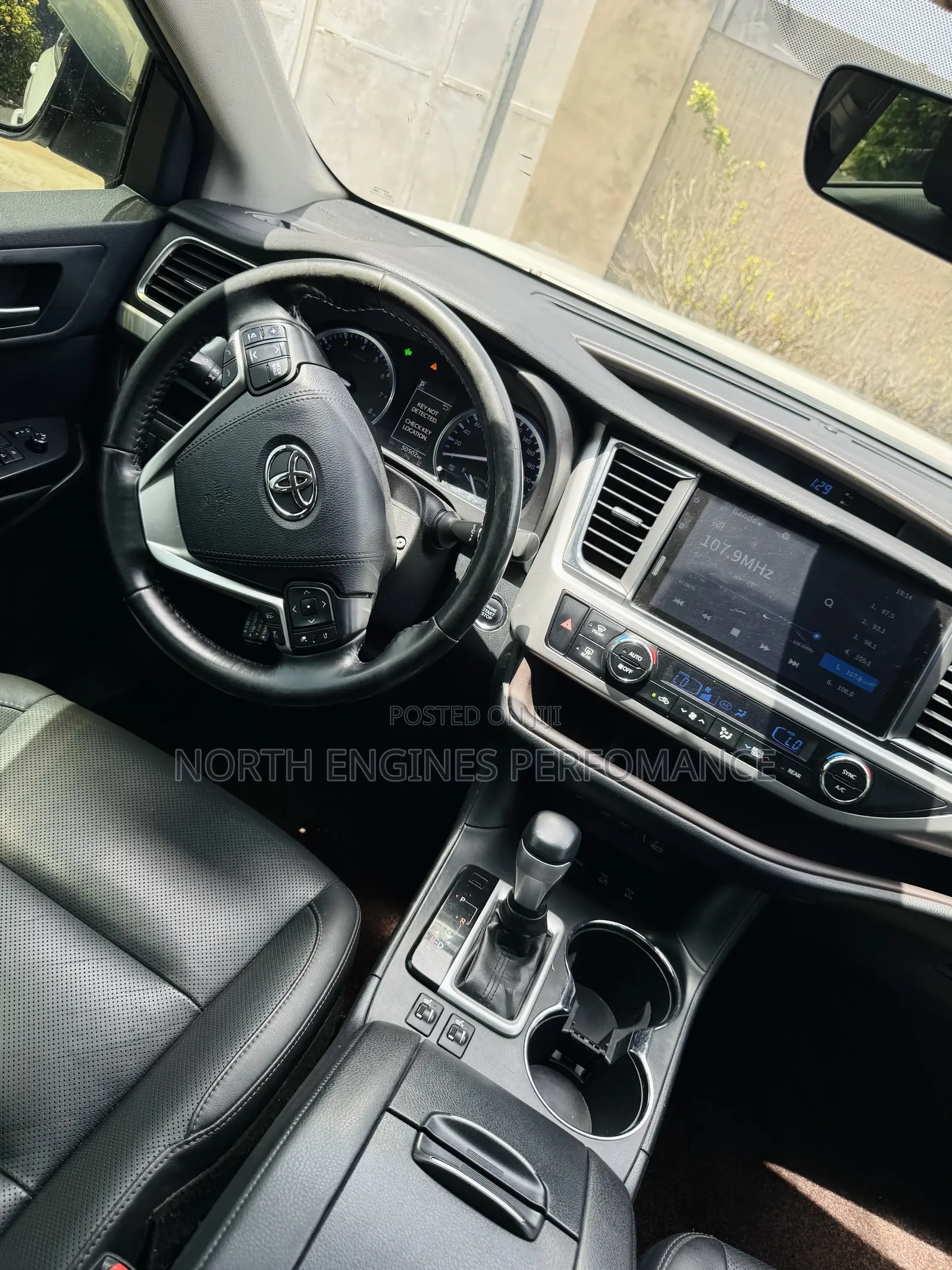Toyota Highlander XLE 2019 White