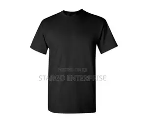 Black Gildan T-shirt