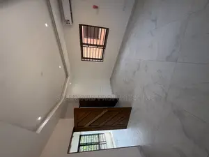 2bdrm Townhouse / Terrace in Cantonments for rent