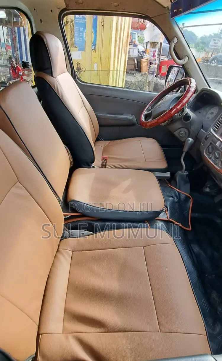 Nissan Caravan (Urvan) 2013 White