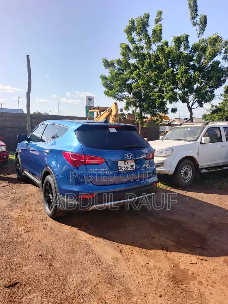 Hyundai Santa Fe SE FWD 2016 Blue