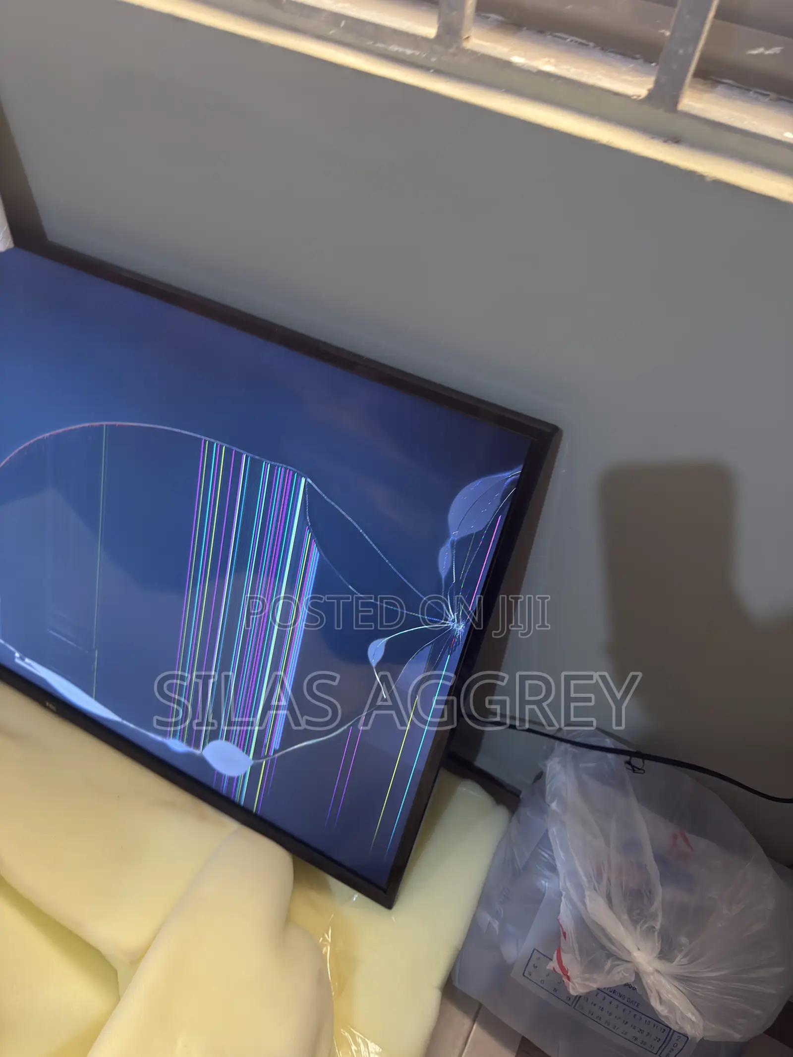 TCL 43 Inch Tv With Cracked Screen