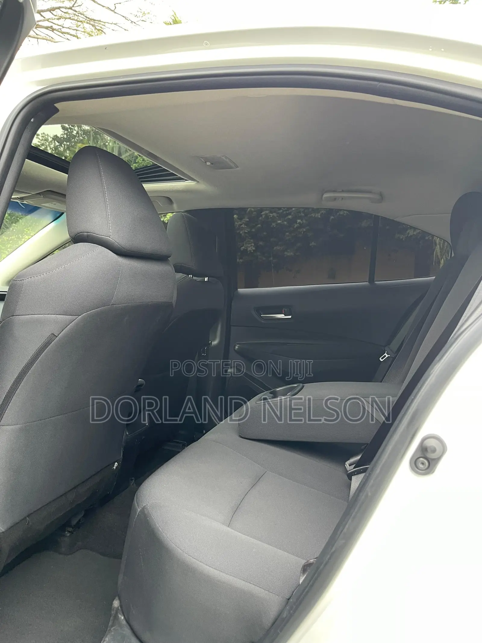 Toyota Corolla LE 2020 White