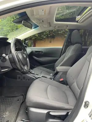 Toyota Corolla LE 2020 White