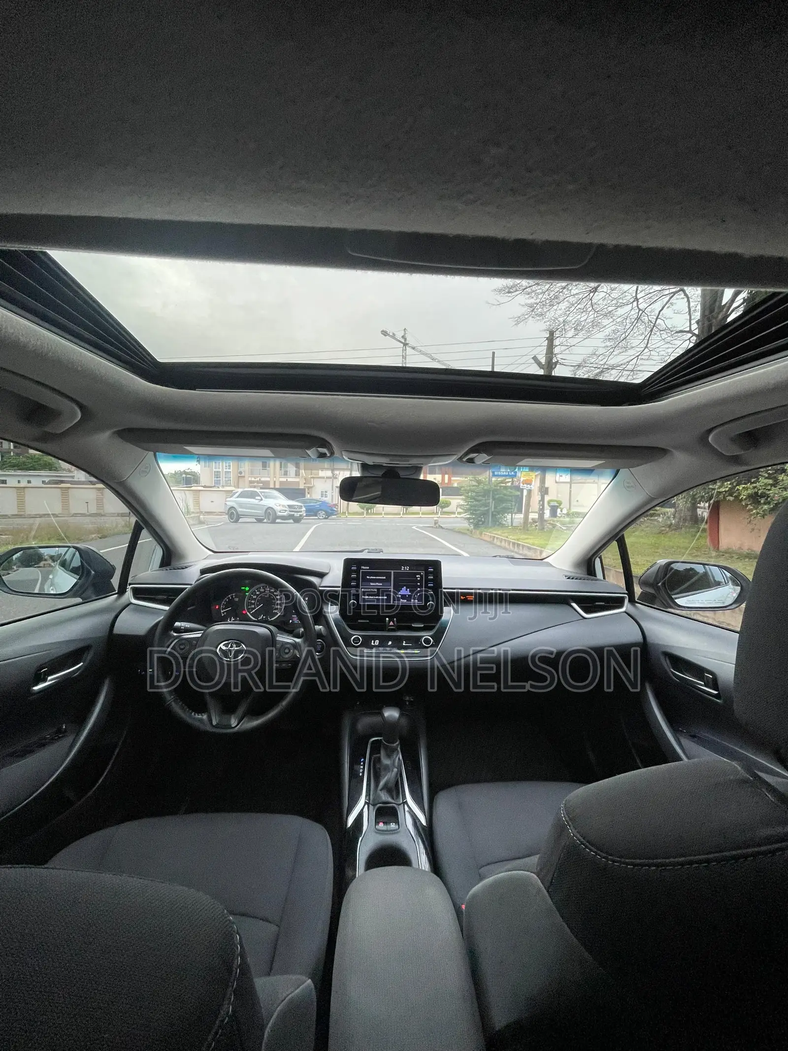 Toyota Corolla LE 2020 White