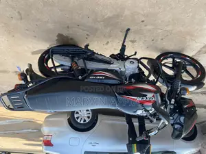 Bajaj Boxer 150 UG 2025
