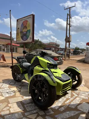 Can-Am 2019 Yellow