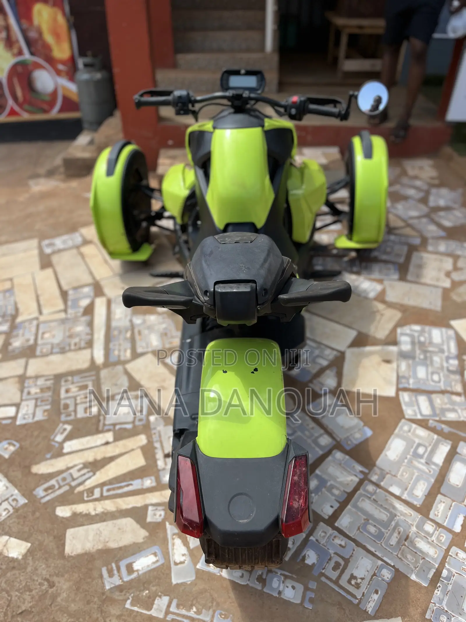 Can-Am 2019 Yellow