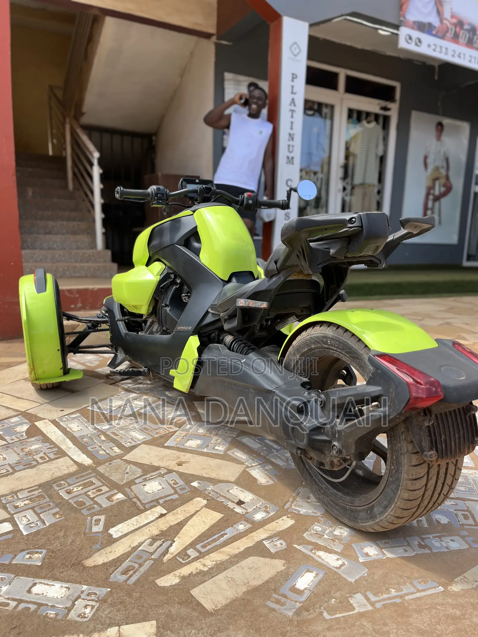 Can-Am 2019 Yellow