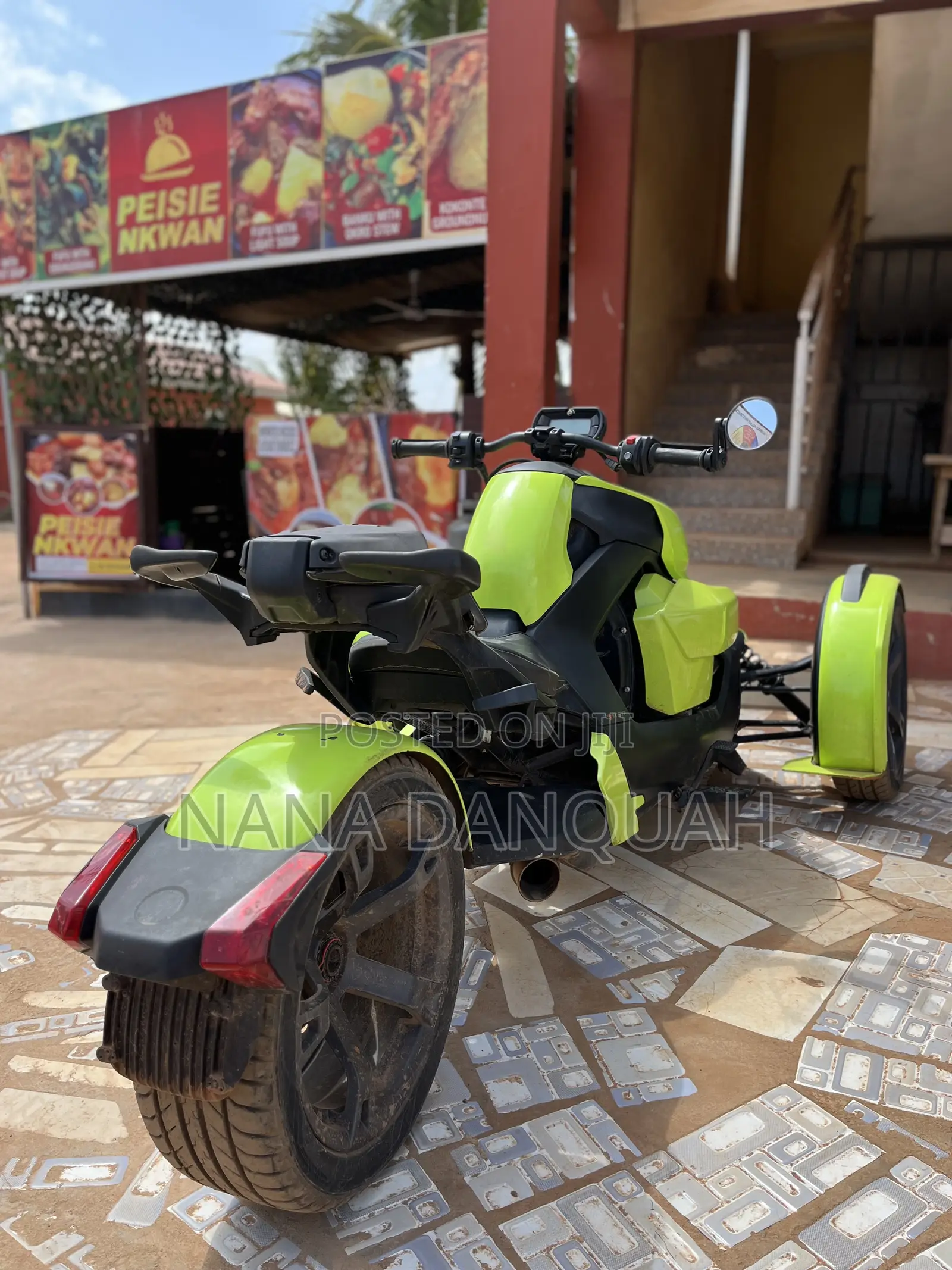 Can-Am 2019 Yellow