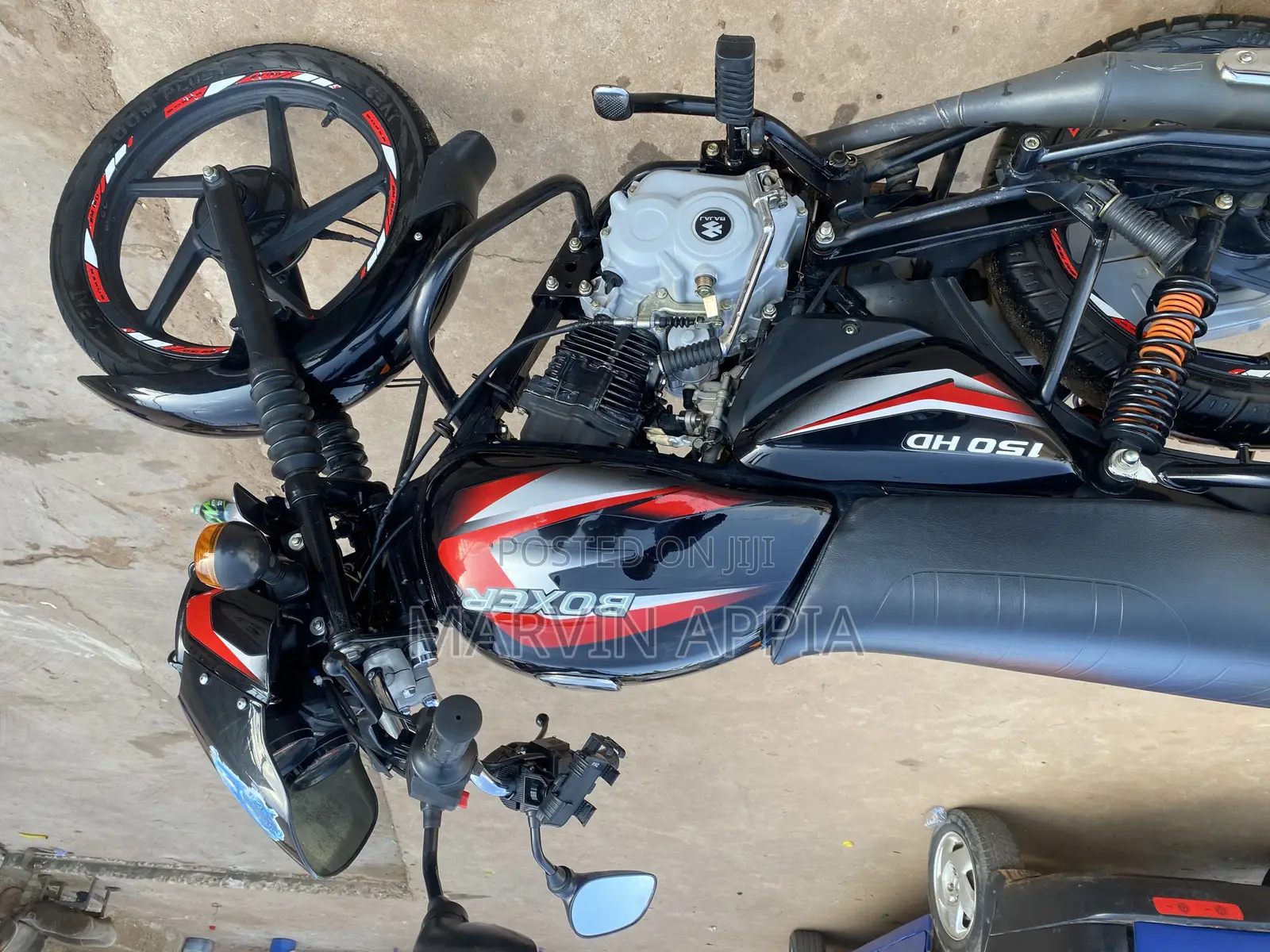 Bajaj Boxer 150 UG 2025