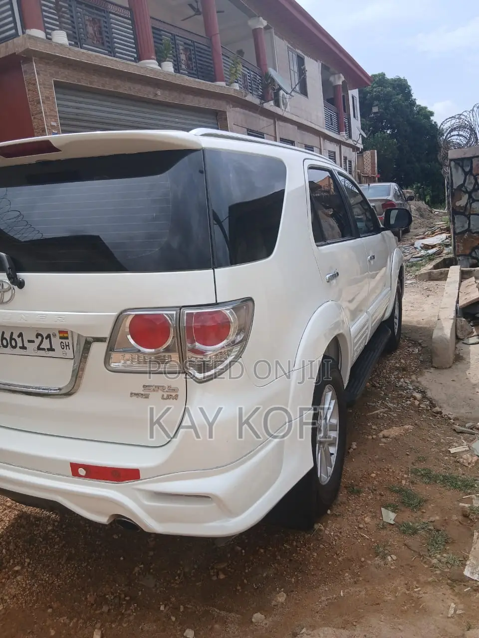Toyota Fortuner 2.7 AWD 2012 White