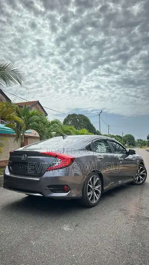 Honda Civic 2019 Gray
