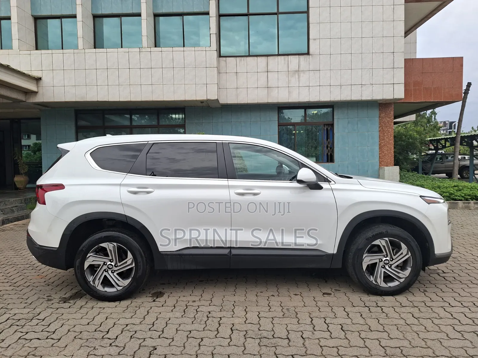 Hyundai Santa Fe SE 2023 White