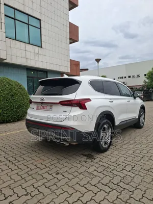 Hyundai Santa Fe SE 2023 White