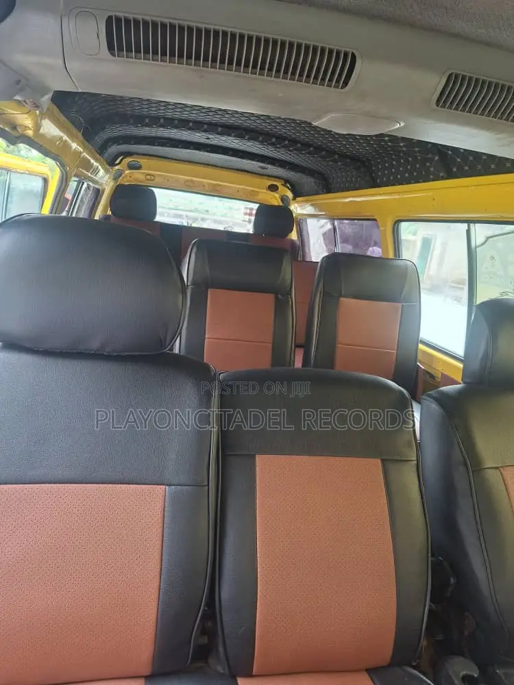Hyundai H-100 1999 Yellow