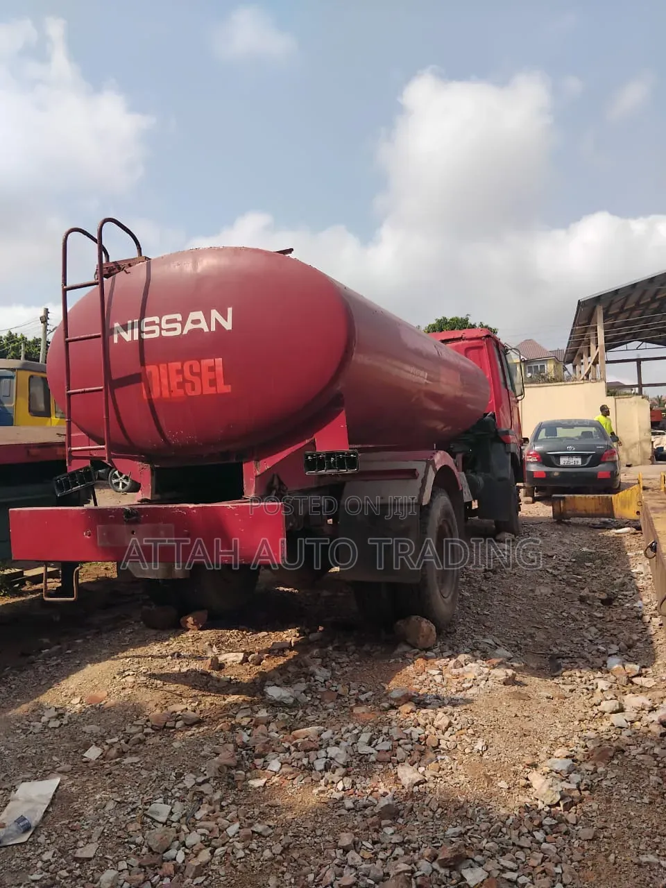 Nissan Water Tanker 2000 Red For Sale