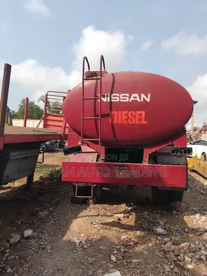 Nissan Water Tanker 2000 Red For Sale