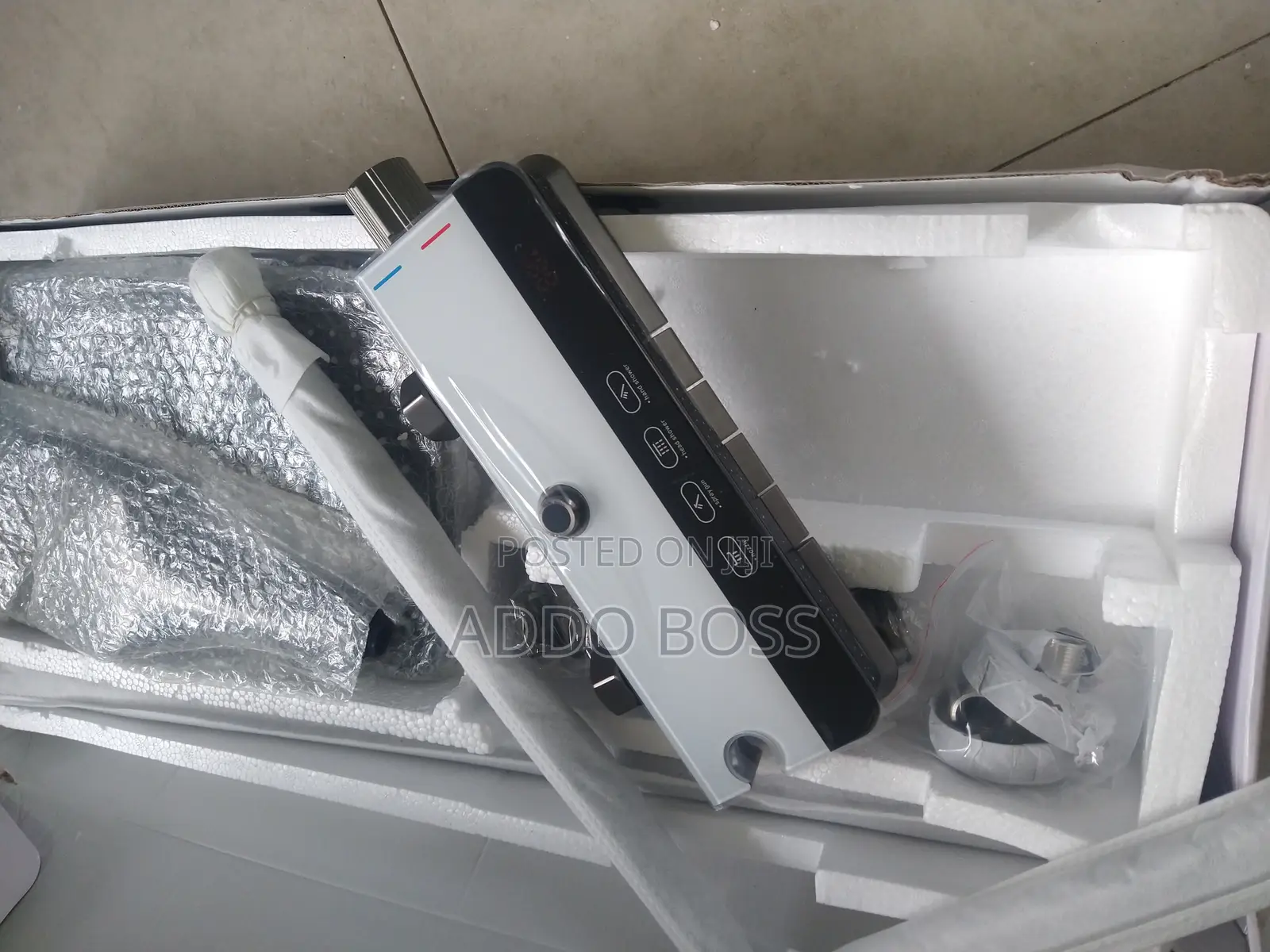 Choose Smart Life With Our Latest 4in1 Shower Set With Led Light