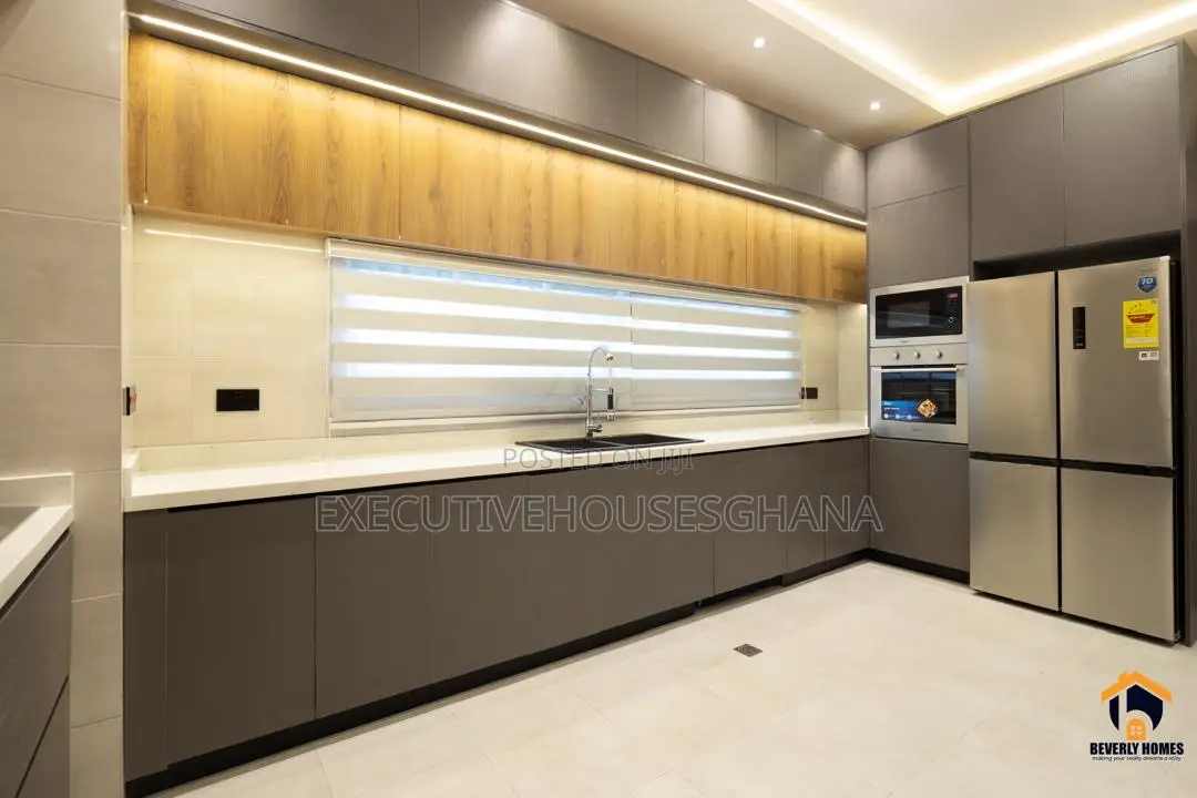 4bdrm House in Executivehousesghana, Spintex for sale