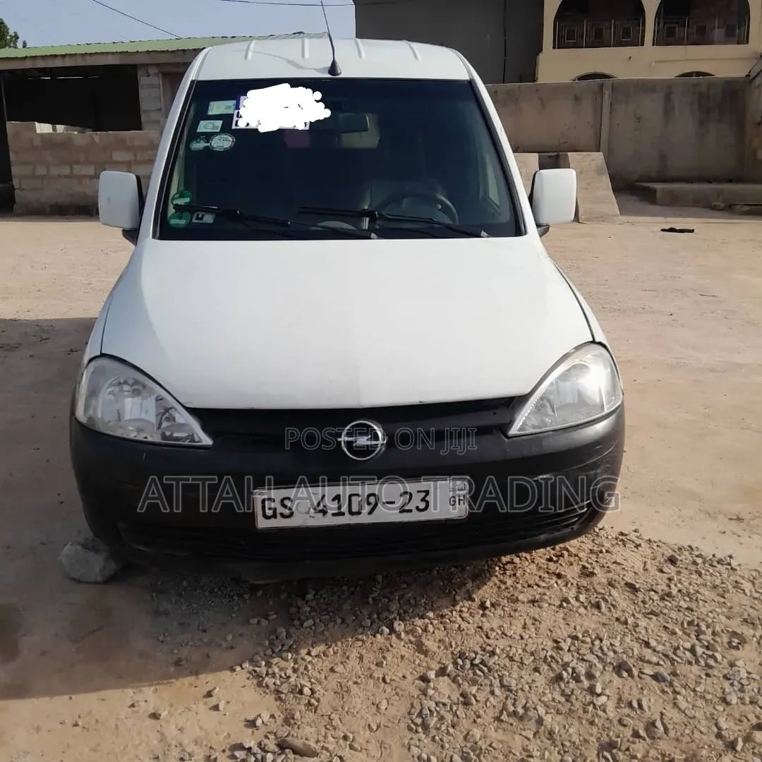 Opel Vivaro 2009 White