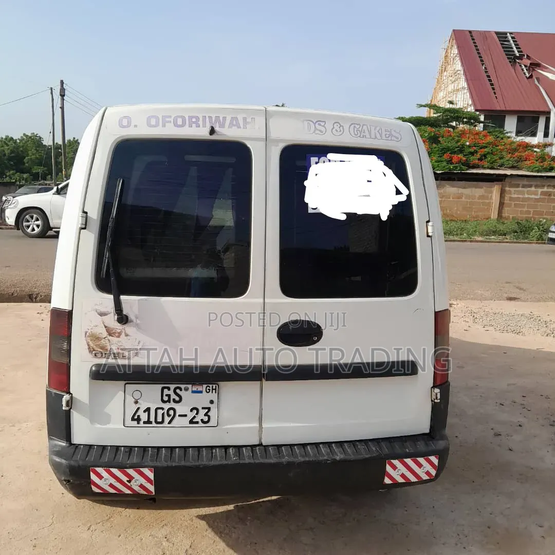 Opel Vivaro 2009 White